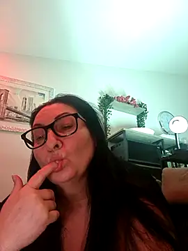 Snapshot of Genoveva73sexy chatting on October 26, 10:15 pm Genoveva73sexy online show from October 26, 10:15 pm