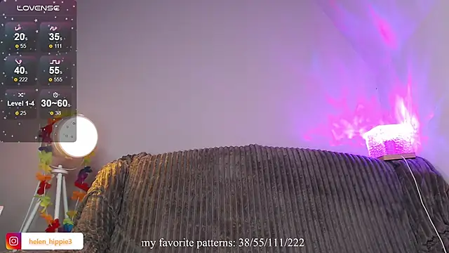 Snapshot of FoxRineHelen chatting on October 15, 4:40 pm FoxRineHelen online show from October 15, 4:40 pm