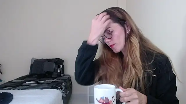 Hanny 24 online show from January 3, 11:57 am