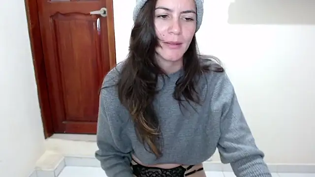 Snapshot of Hanny_24 chatting on June 29, 10:15 am Hanny 24 online show from June 29, 10:15 am