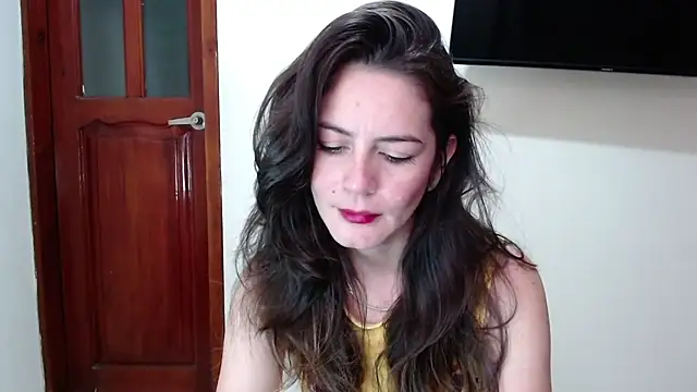 Snapshot of Hanny_24 chatting on July 7, 12:31 pm Hanny 24 online show from July 7, 12:31 pm