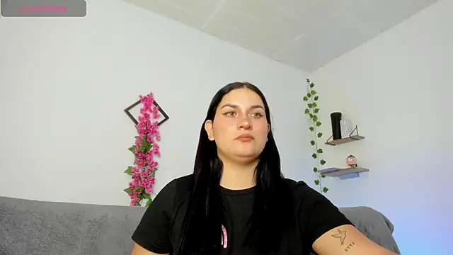 Emic  online show from January 31, 6:14 pm