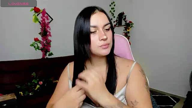 Emic  online show from February 16, 3:05 pm