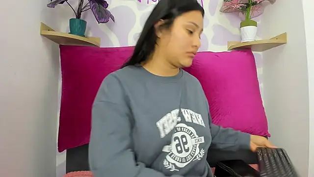 Little Ivy online show from September 20, 1:45 pm