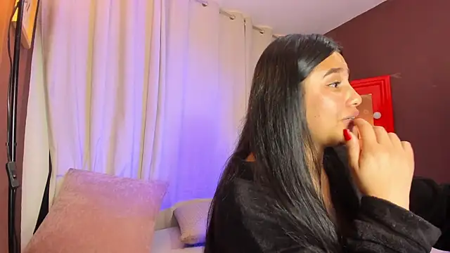 Snapshot of Little_Ivy chatting on February 23, 7:22 pm Little Ivy online show from February 23, 7:22 pm