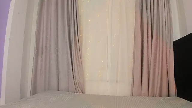 Snapshot of Little_Ivy chatting on February 28, 11:44 am Little Ivy online show from February 28, 11:44 am