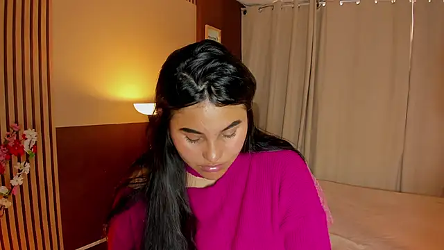 Snapshot of Little_Ivy chatting on March 18, 7:28 pm Little Ivy online show from March 18, 7:28 pm