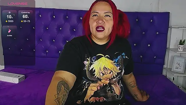 Snapshot of Bruja__Scarlata chatting on January 12, 12:01 pm Bruja Scarlata online show from January 12, 12:01 pm