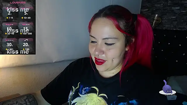 Snapshot of Bruja__Scarlata chatting on March 6, 2:18 pm Bruja Scarlata online show from March 6, 2:18 pm