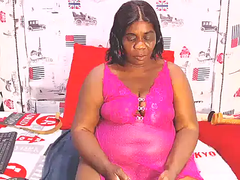 Honeybumsx32 online show from March 18, 1:09 pm