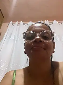 Snapshot of lomagata chatting on June 9, 3:18 am lomagata online show from June 9, 3:18 am