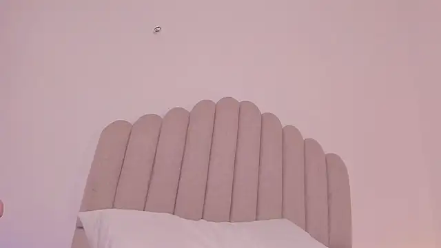 Snapshot of valerysantos_ chatting on May 11, 4:04 pm valerysantos online show from May 11, 4:04 pm