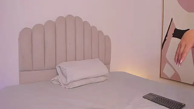 Snapshot of valerysantos_ chatting on May 26, 12:12 pm valerysantos online show from May 26, 12:12 pm