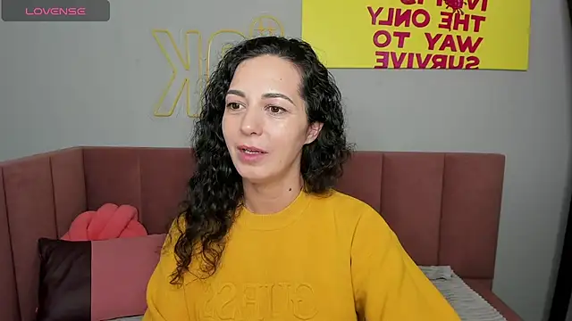 Linda Insatiable online show from March 6, 1:37 am