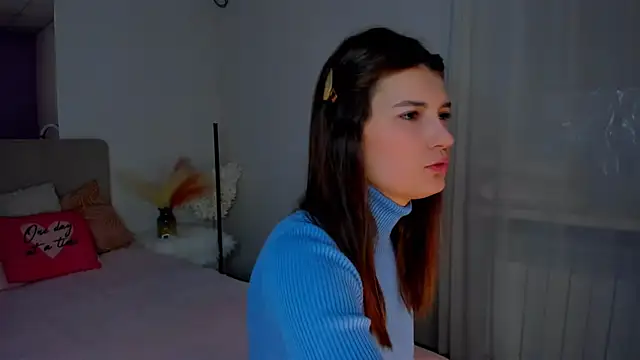 Laura Leee online show from February 9, 6:22 am