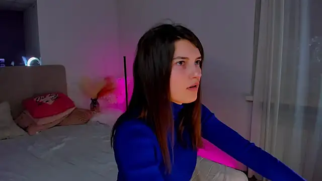 Laura Leee online show from February 24, 6:27 am