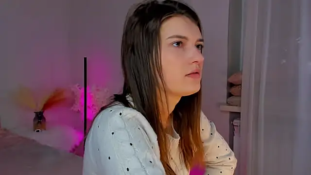 Laura Leee online show from March 2, 6:16 am