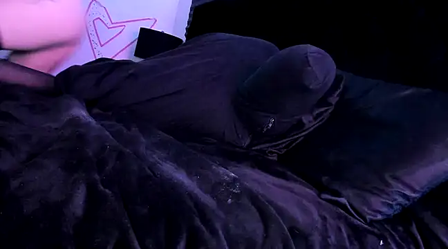 Midnightrose11 online show from February 13, 6:30 am