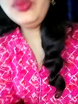 Miss-Siyaa online show from December 3, 7:55 pm