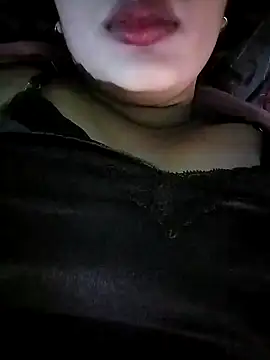 Miss-Siyaa online show from December 18, 6:03 pm