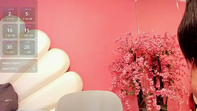 Snapshot of Genesis_Sanders chatting on December 17, 7:40 am Genesis Sanders online show from December 17, 7:40 am