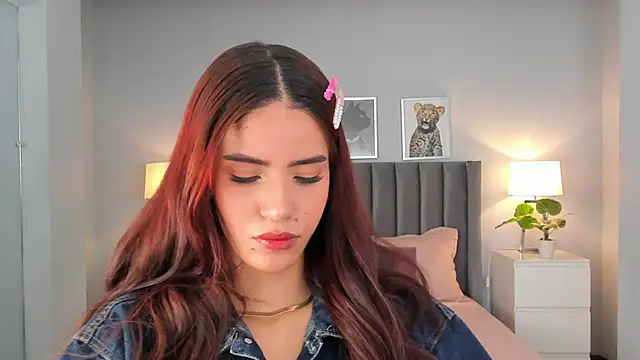 Madie  collins online show from February 4, 11:49 am