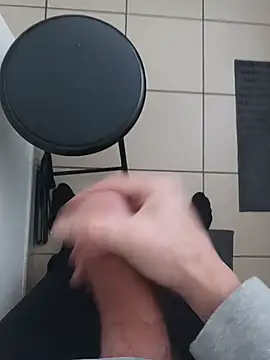 casper0303 online show from February 5, 7:50 am