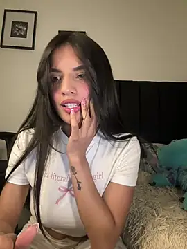 Snapshot of Dulceeany chatting on June 18, 11:20 pm Dulceeany online show from June 18, 11:20 pm