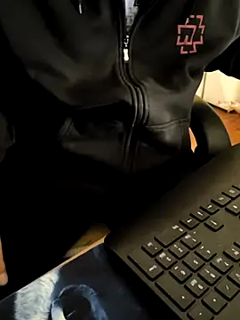 OdinWolf1990 online show from October 3, 3:58 am