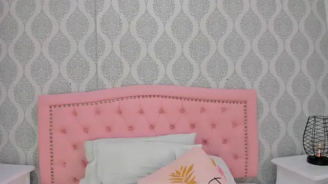 martina rivera  online show from October 12, 12:37 pm