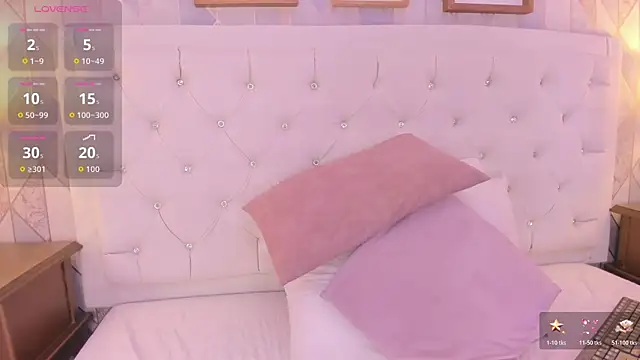 Snapshot of martina_rivera_ chatting on July 13, 11:57 am martina rivera online show from July 13, 11:57 am
