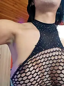 Snapshot of Shermie24 chatting on December 24, 12:33 am Shermie24 online show from December 24, 12:33 am