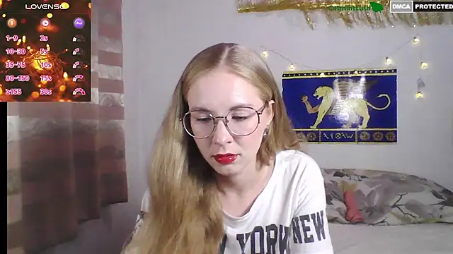 Snapshot of CatmintLush chatting on December 29, 11:39 pm CatmintLush online show from December 29, 11:39 pm