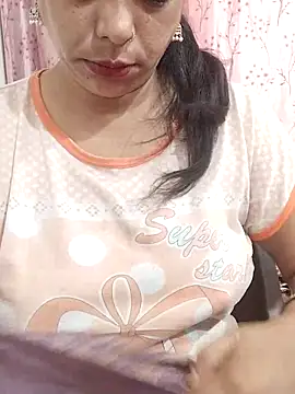 Snapshot of Urmila_bhabhii chatting on June 12, 3:05 am Urmila bhabhii online show from June 12, 3:05 am