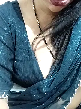 Snapshot of Urmila_bhabhii chatting on June 16, 4:26 am Urmila bhabhii online show from June 16, 4:26 am