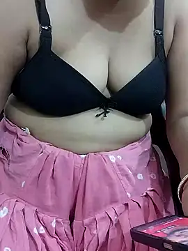 Snapshot of Urmila_bhabhii chatting on June 18, 9:58 am Urmila bhabhii online show from June 18, 9:58 am