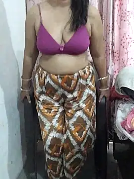 Snapshot of Urmila_bhabhii chatting on July 2, 3:34 am Urmila bhabhii online show from July 2, 3:34 am