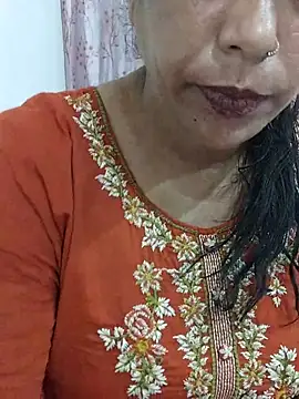 Snapshot of Urmila_bhabhii chatting on July 3, 5:03 am Urmila bhabhii online show from July 3, 5:03 am