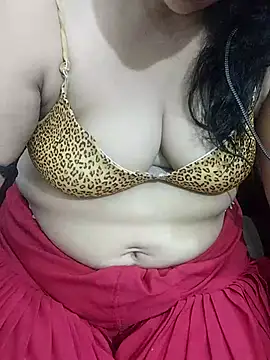 Snapshot of Urmila_bhabhii chatting on July 7, 9:13 am Urmila bhabhii online show from July 7, 9:13 am