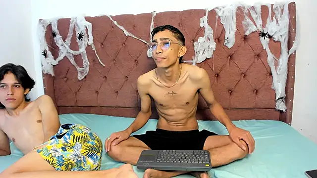 Snapshot of jony_honey chatting on October 13, 1:11 pm jony honey online show from October 13, 1:11 pm