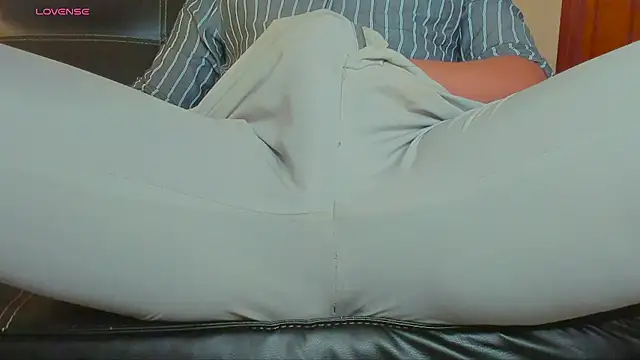 MrLonely02 online show from December 19, 2:01 am