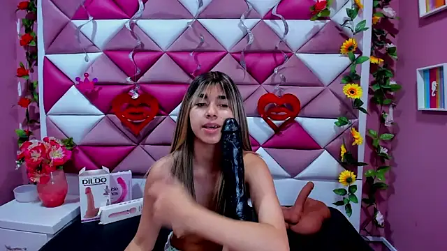 NahomiConnor  online show from March 11, 7:03 pm