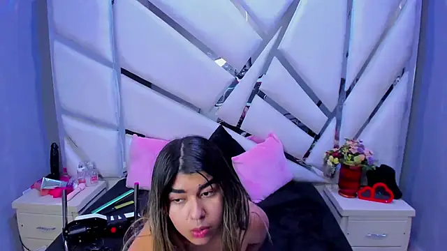 NahomiConnor  online show from September 26, 1:26 pm