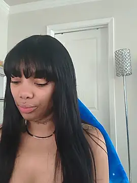 Snapshot of butterflybootyy chatting on June 18, 1:15 pm butterflybootyy online show from June 18, 1:15 pm