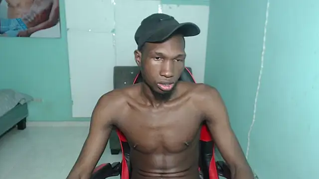 Snapshot of black30cmdick chatting on January 18, 4:05 am black30cmdick online show from January 18, 4:05 am