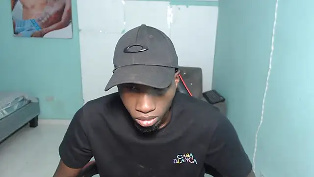 Snapshot of black30cmdick chatting on February 6, 9:23 am black30cmdick online show from February 6, 9:23 am