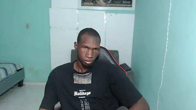 Snapshot of black30cmdick chatting on February 19, 6:31 am black30cmdick online show from February 19, 6:31 am