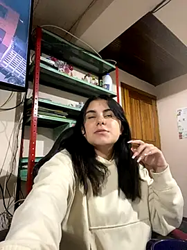 emiliaharper408 online show from December 1, 11:36 pm