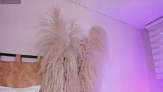 Snapshot of ariana_rosse__ chatting on January 21, 3:43 pm ariana rosse   online show from January 21, 3:43 pm