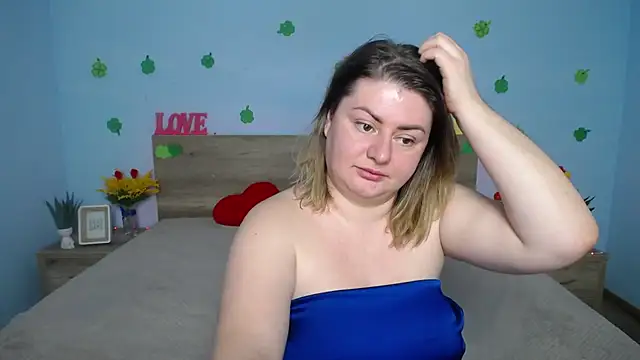 ZannaDreil online show from March 21, 4:49 am